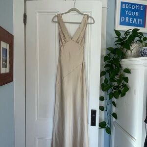 Elegant Cream Sleeveless Dress - perfect for prom or even a wedding!
